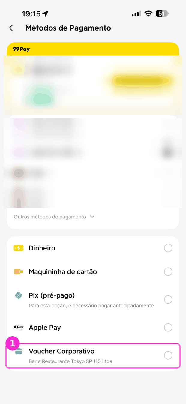 Tela de métodos de pagamento da 99, com a opção Voucher Corporativo destacada no fim da lista.
