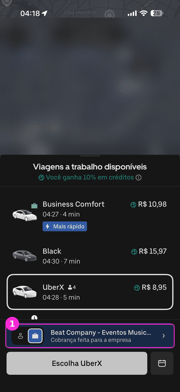 Tela do Uber com as categorias de carro. A faixa inferior, destacada, mostra que a cobrança será feita para a empresa.